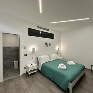 Appartamento San Saba Street 52, Roma